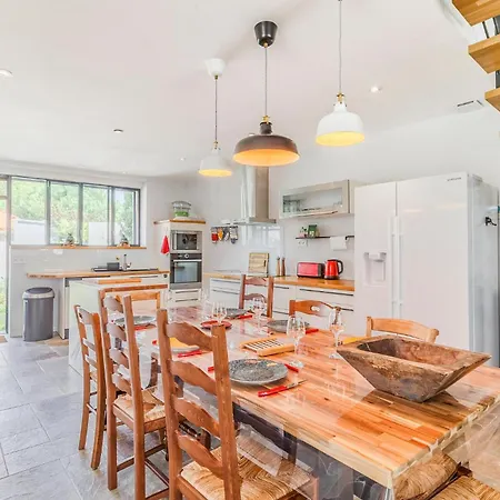 Stunning In * Surgeres