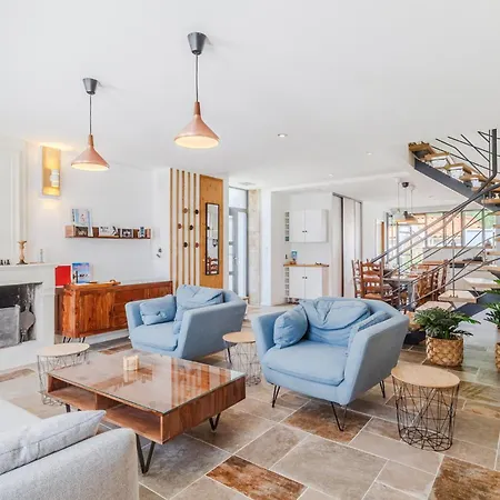 Stunning In Surgeres