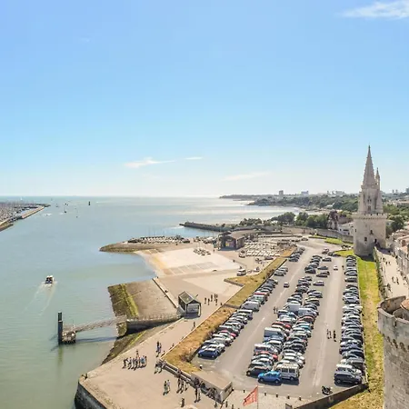 Stunning In * Surgères