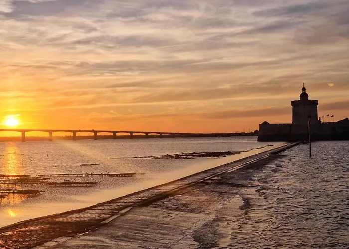 Stunning In * Surgères